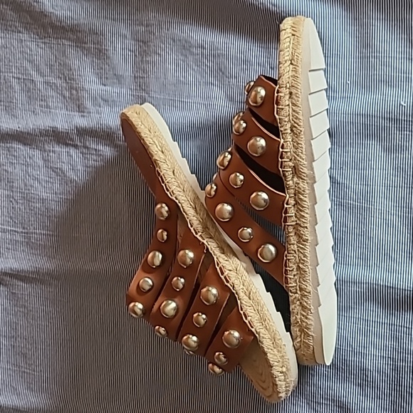 Marc Fisher Studded Leather Espadrille Sandals! CLEAN!! - Picture 2 of 10